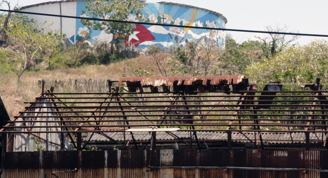 Ruinas de una industria en Cuba. (DIARIO DE CUBA)